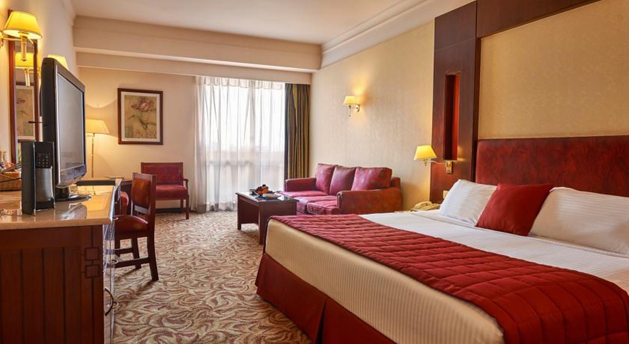 Safir Hotel Cairo Giza Ngoại thất bức ảnh A room at the Grand Hotel