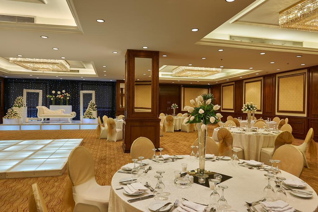 Safir Hotel Cairo Giza Ngoại thất bức ảnh The ballroom