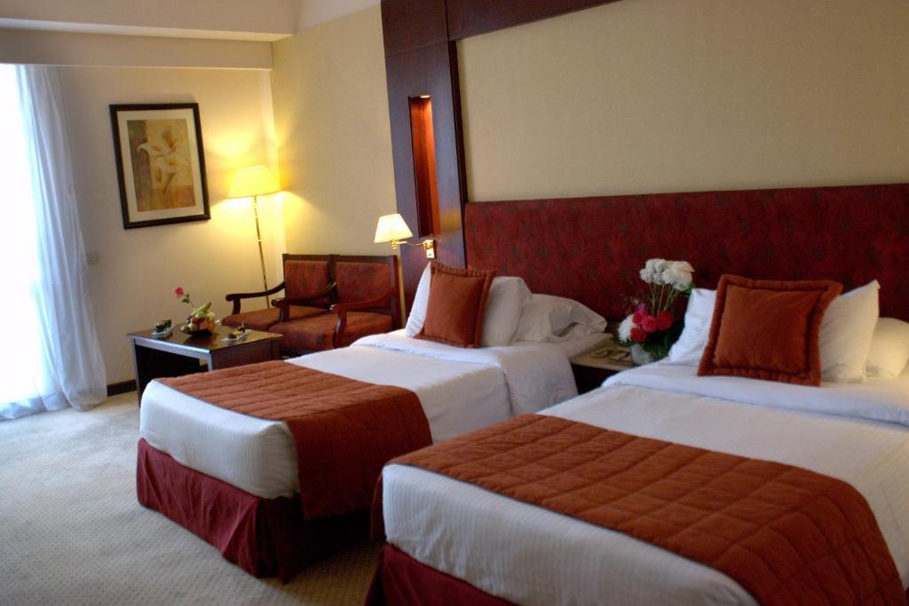 Safir Hotel Cairo Giza Ngoại thất bức ảnh A room at the hotel