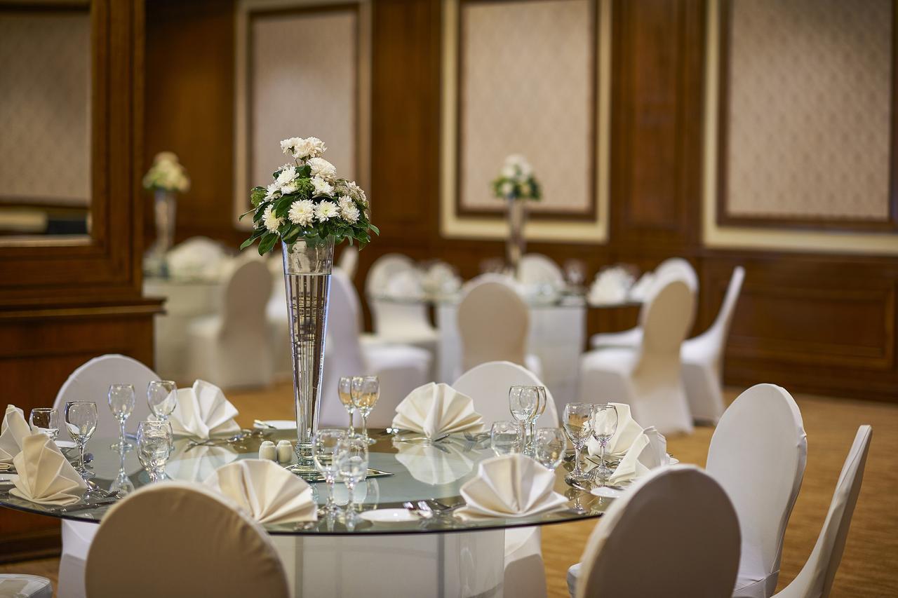 Safir Hotel Cairo Giza Ngoại thất bức ảnh The ballroom